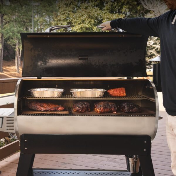 recteq Flagship XL 1400 Pellet Smoker Grill Review Exploring Its Versatile Wood-Fired Performance